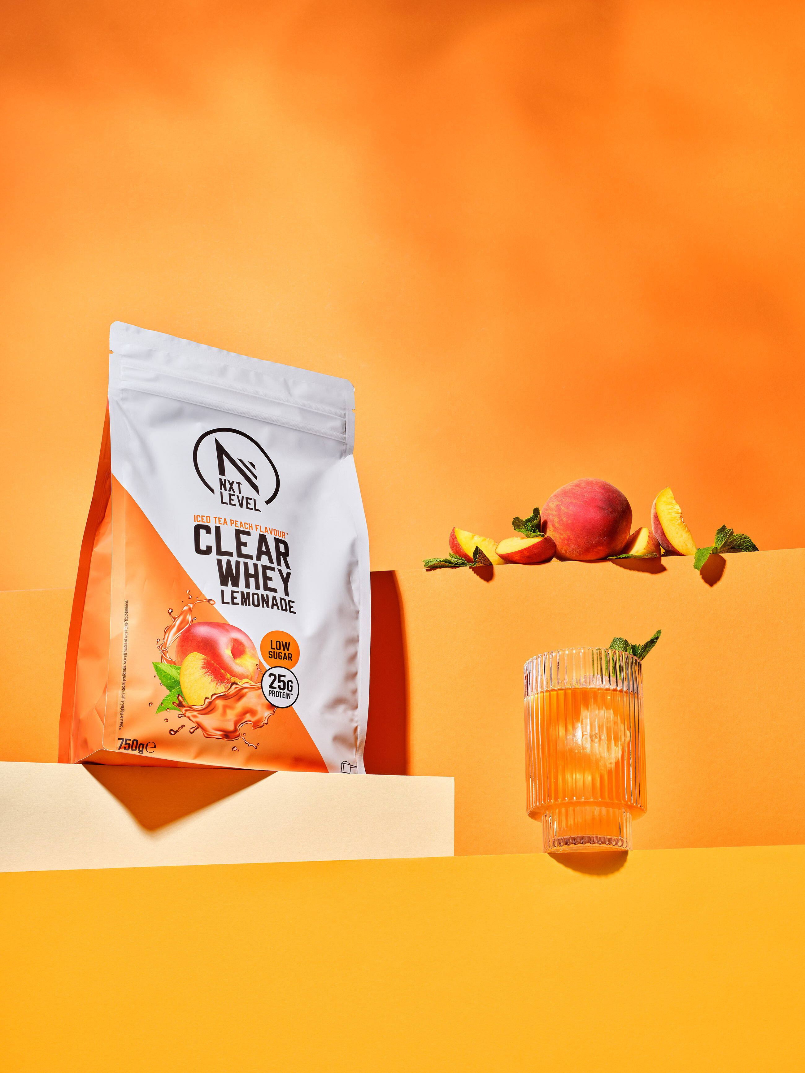 Clear Whey Lemonade - Th&eacute; Glac&eacute; P&ecirc;che &ndash; 750g image number 1